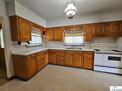 806 N Payne St, New Ulm, MN 56073 - photo 6