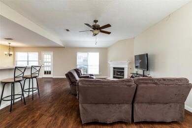 341 Dalhart Dr, Weatherford, TX 76086 - photo 5