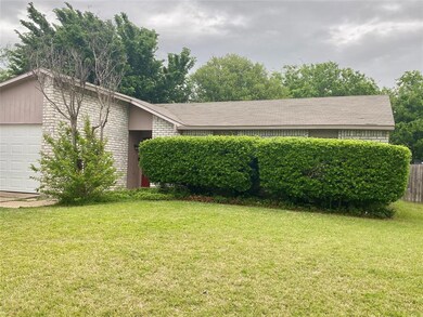 7472 Sandhurst Ln S, North Richland Hills, TX 76182 - photo 3