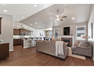 1352 Lorien Ln, Eugene, OR 97404 - photo 2