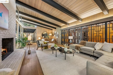 9034 Mcgurrin Rd, Oakland, CA 94605 - photo 6