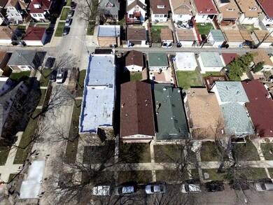 5054 W Oakdale Ave, Chicago, IL 60641 - photo 4