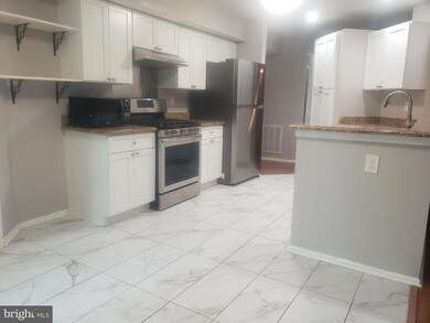 5032 Beech Ct, Monmouth Junction, NJ 08852 - photo 2