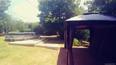 Covered Patio/Pool Area