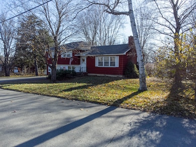 102 Connecticut Ave, Millinocket, ME 04462 - photo 3