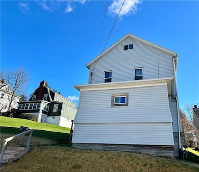 176 Huffman St, Waynesburg, PA 15370 - photo 2