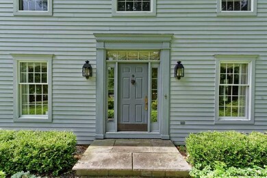 8 Edgewood Cir, Albany, NY 12204 - photo 2