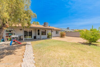 807 W El Alba Way-34