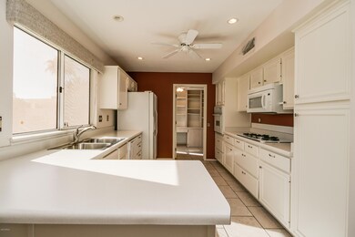 Light and Bright Kitchen