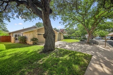 4713 Trail Crest Cir, Austin, TX 78735 - photo 4