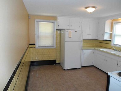 183 Sinclair Ave, Cranston, RI 02907 - photo 4