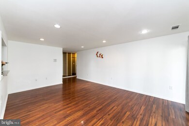 28 Canterbury Square unit 101, Alexandria, VA 22304 - photo 4