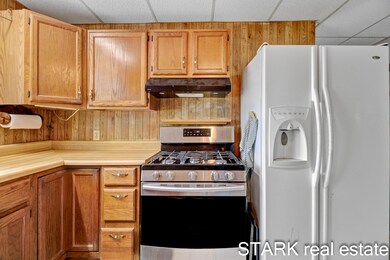 Dave Stark 845 W Locust Street-6