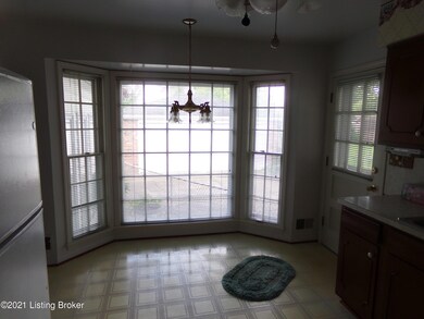 7806 Tip Top Ln, Louisville, KY 40219 - photo 7