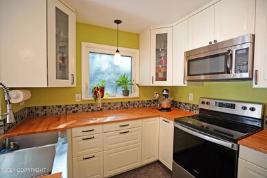 kitchen glass cabinets