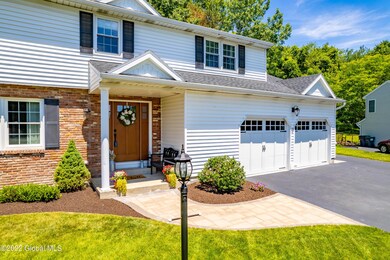 29 Green Meadows Ln, Albany, NY 12211 - photo 2