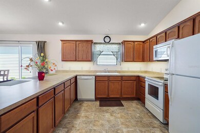 Kitchen with plenty of counter and cabinet space