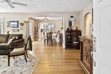 234 SW 9th St, Redmond, OR 97756 - photo 4