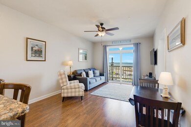 103 N Irving Ave unit 305, Colonial Beach, VA 22443 - photo 2