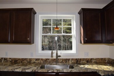 77 Millers Farm Dr unit 22, Rochester, NH 03868 - photo 7