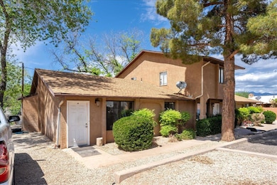 090-261 N State St-1