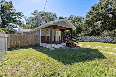 2405 W Hernandez St, Pensacola, FL 32505 - photo 2