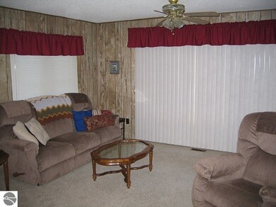 831 S Augres River Dr, Au Gres, MI 48703 - photo 6