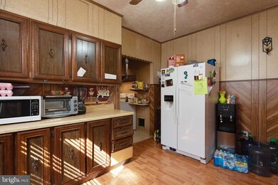 554 S 14th St, Reading, PA 19602 - photo 6