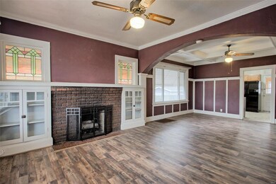 LR has so much character!