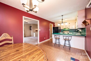 2570 Raintree St, Connellys Springs, NC 28612 - photo 6