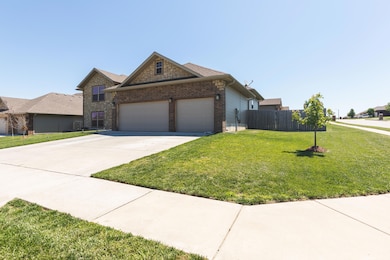 1202 N 10th Ave Ozark-1