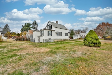 61 Thornton Ave, Methuen, MA 01844 - photo 4