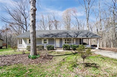 184 Dj Dr, Statesville, NC 28625 - photo 2