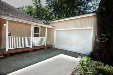 909 Wakefield Dr, Houston, TX 77018 - photo 3