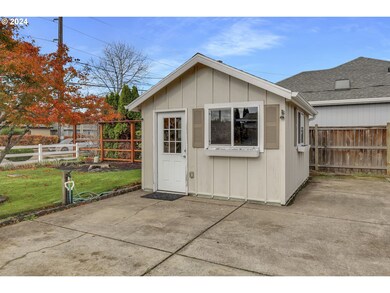 3325 Gilham Rd, Eugene, OR 97408 - photo 6