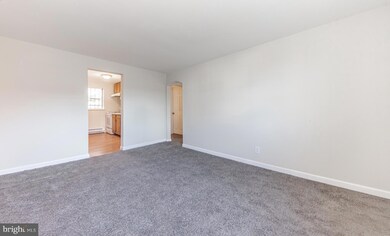 538 Pfeiffer St unit B, Camden, NJ 08105 - photo 2