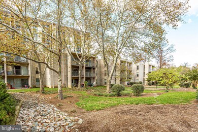 39 Canterbury Square unit 302, Alexandria, VA 22304 - photo 2