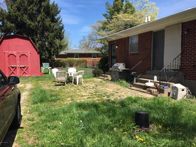 8218 Michael Ray Dr, Louisville, KY 40219 - photo 4