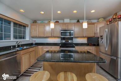 11550 Discovery Park Dr-large-007-Kitche