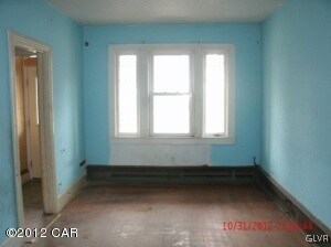 127 N Church St, Hazleton, PA 18201 - photo 2