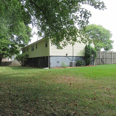 16 Mansfield St, Peabody, MA 01960 - photo 5