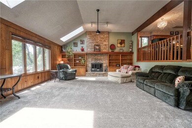 Great room has 18' ceilings, two skylights, stack 