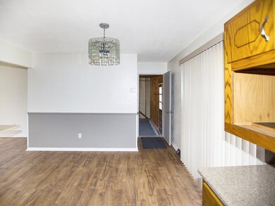 21637 Clydesdale Dr, Goshen, IN 46528 - photo 6