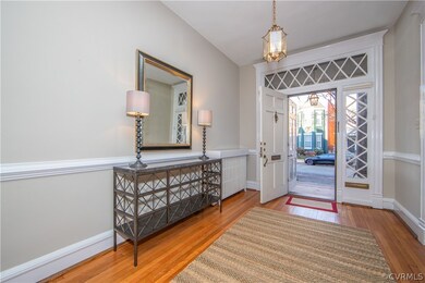 The Foyer offers a warm welcome that is
 decidely... elegant!