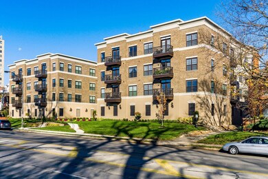 [057] 1670 E Broad St, Columbus