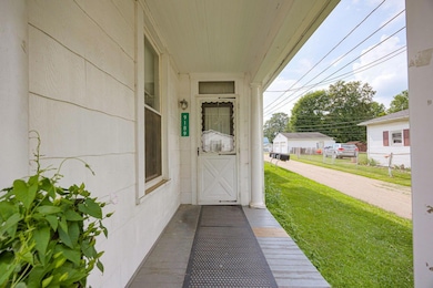 9189 Maple St SW, Stoutsville, OH 43154 - photo 5