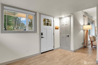 1021 Walnut St, Edmonds, WA 98020 - photo 2