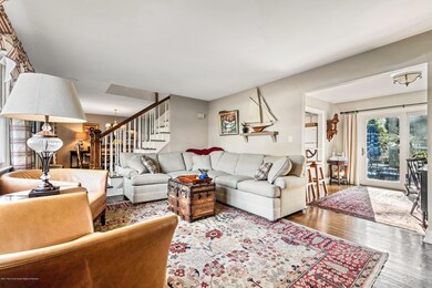 Light and Bright Livingroom