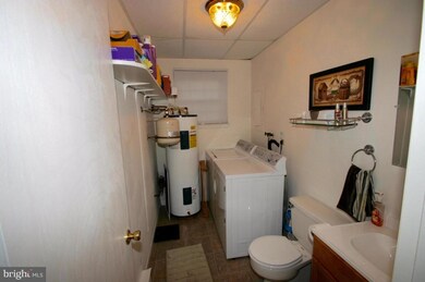 595 Staufer Ct, Mount Joy, PA 17552 - photo 5