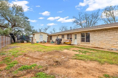 1003 W Hill St, Fredericksburg, TX 78624 - photo 4